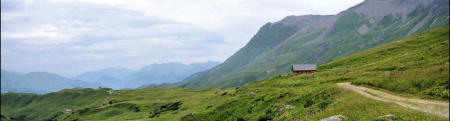 Entraigues ( 38 Isère )splendide paysage de randonnée vers Entraigues