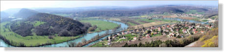 Besançon : Village au bord du Doubs en banlieu bisontine 